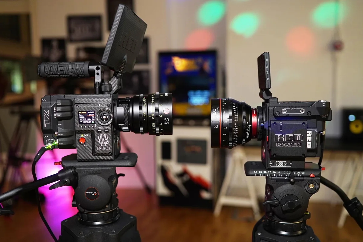 ARRI ALEXA 35电影摄影机正面与侧面展示